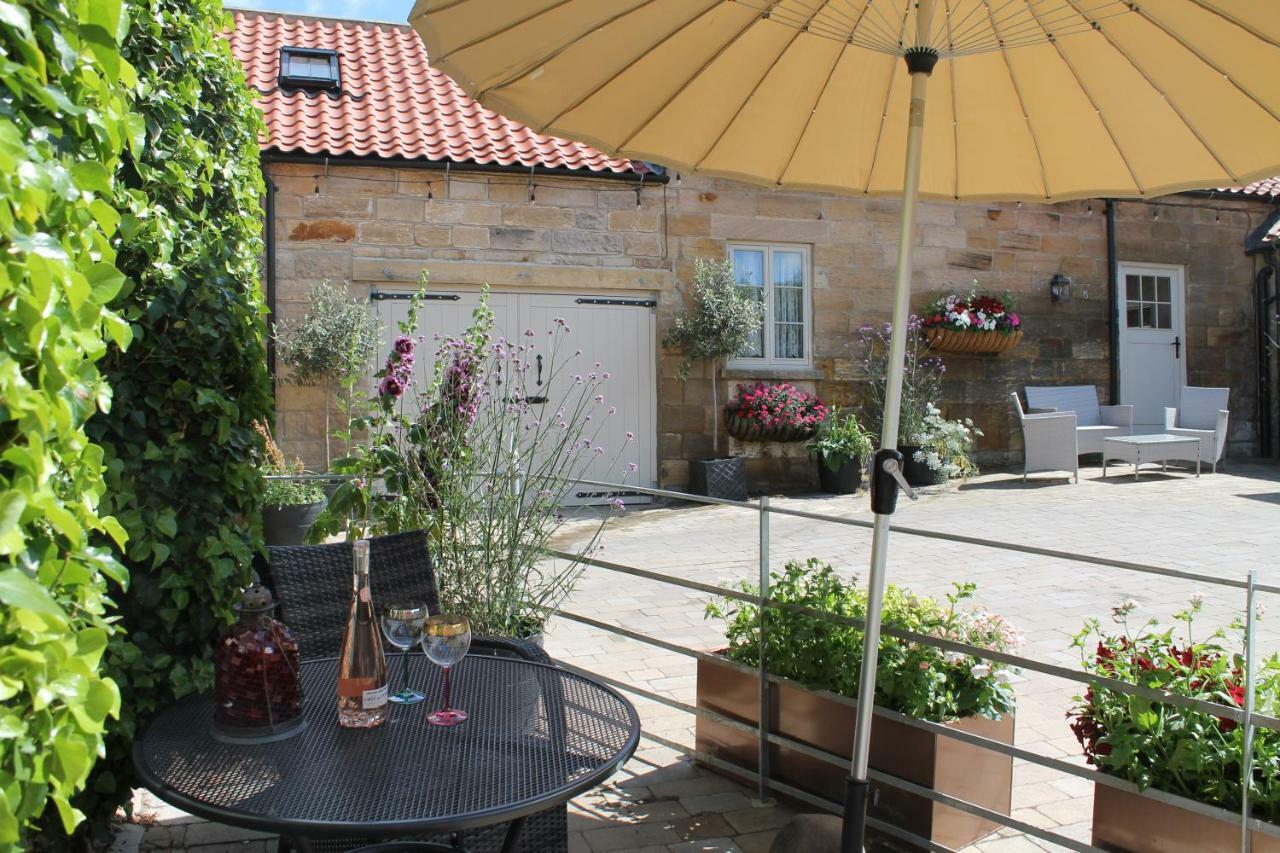 Villa The Coach House Whitby Esterno foto